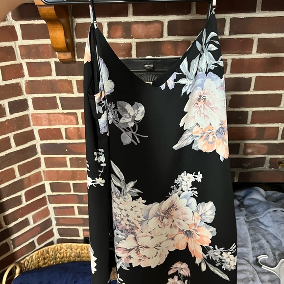 Super cute dress - Picture 3 of 3